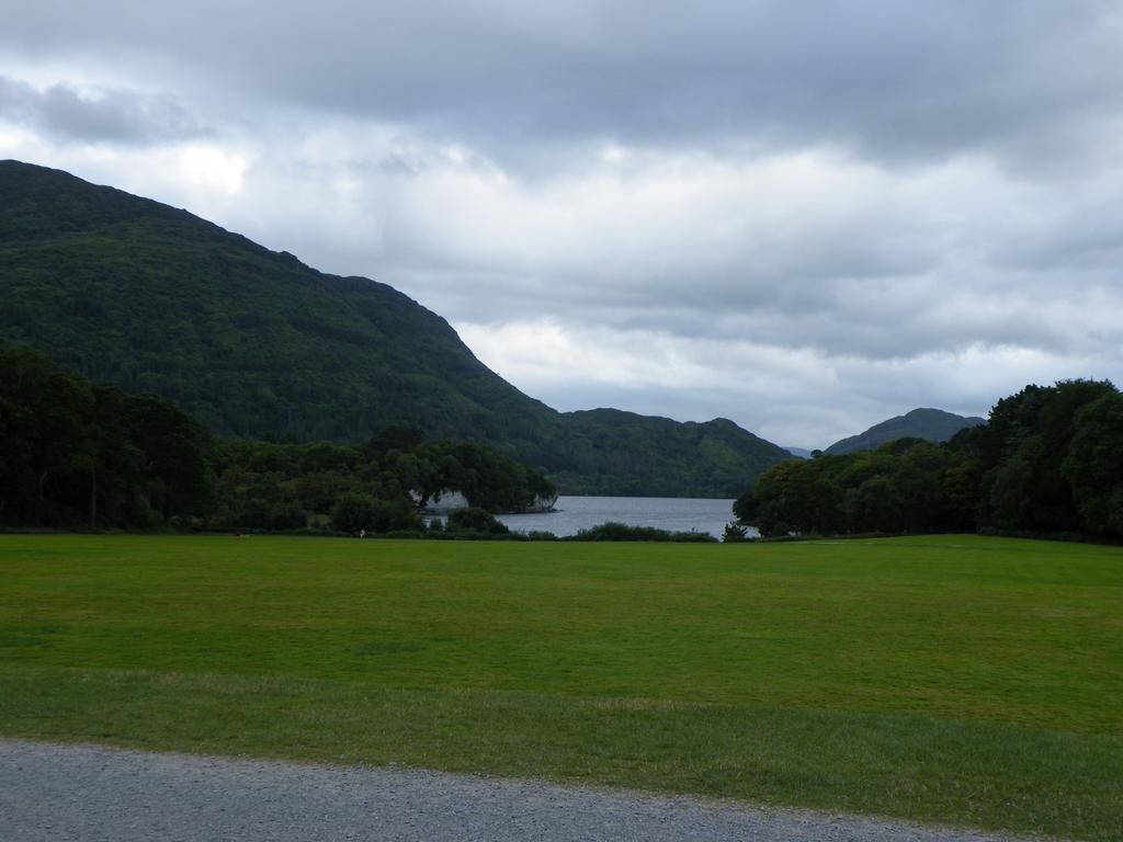 Mills Inn Ballyvourney ภายนอก รูปภาพ